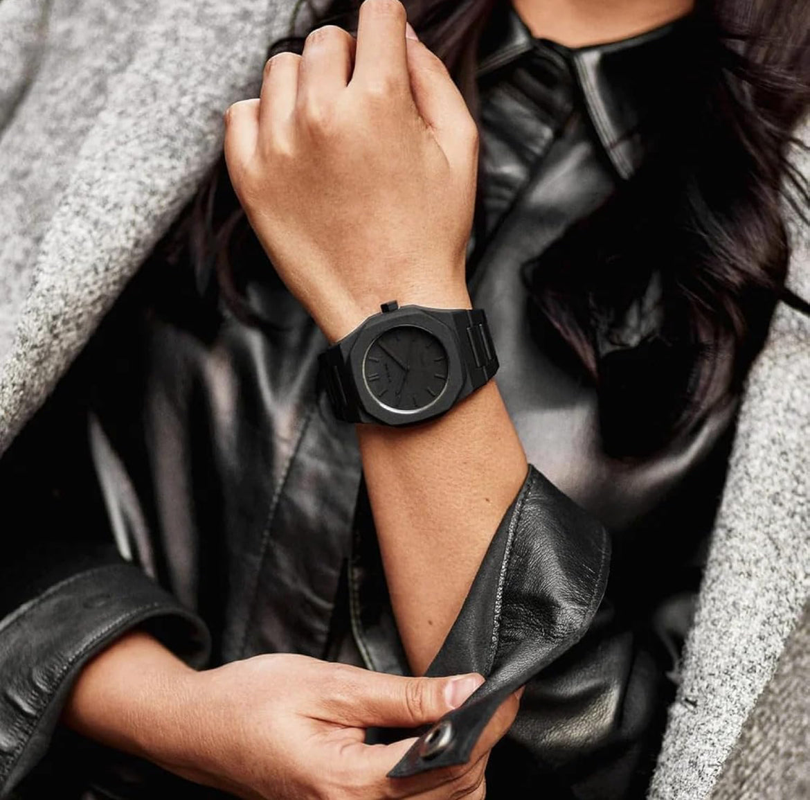 Arabic Dial Polycarbonate Analog Watch